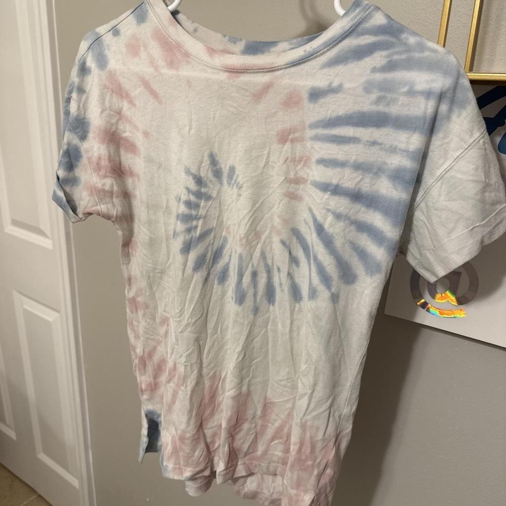 Altar'd State White Tie-Dye Short Sleeve Tee with Light Blue & Light Pink